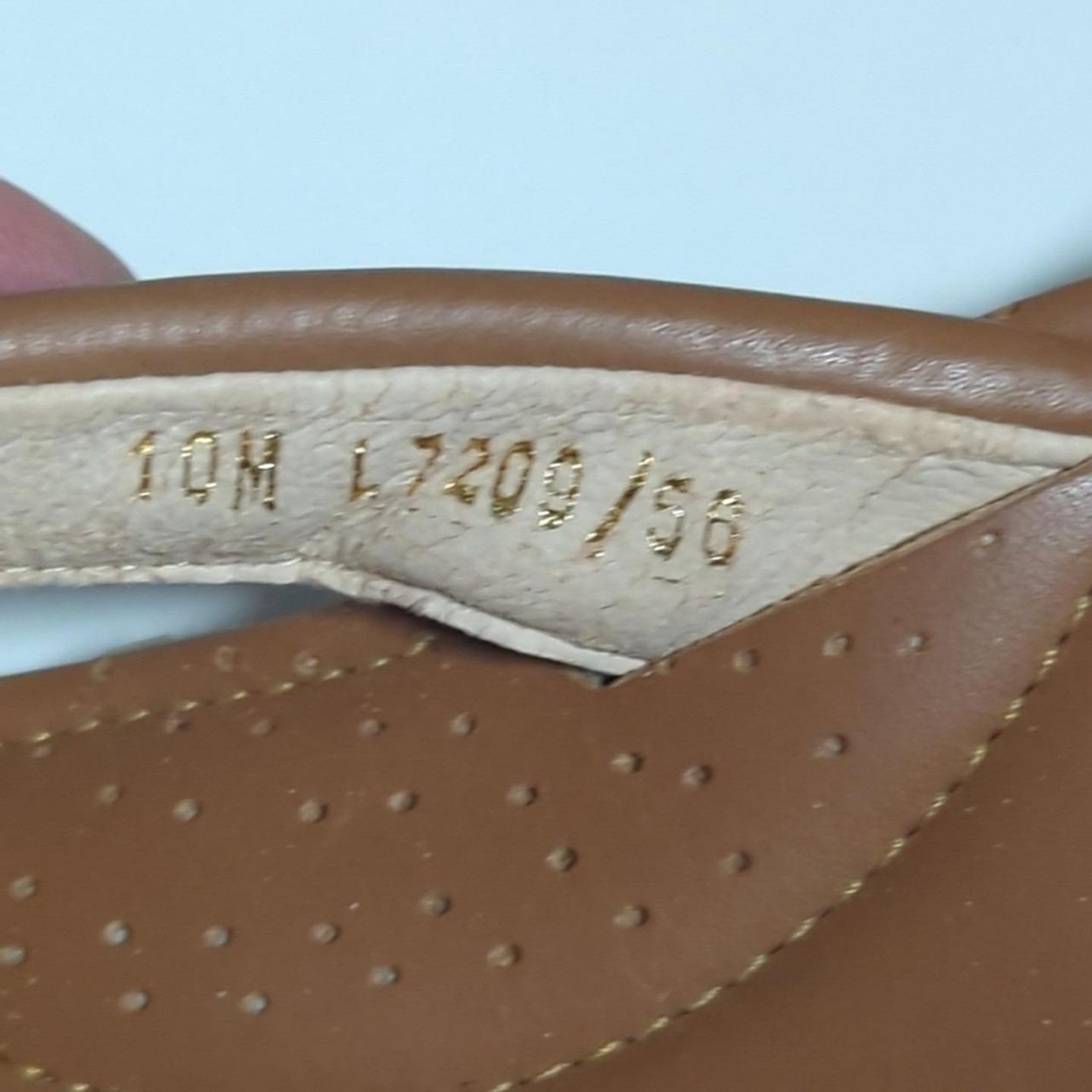 Clarks Thong Sandals Women's 10M Camel Brown Italian Leather Shoes - Picture 4 of 7